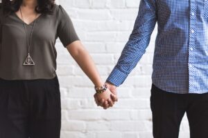 20代がマッチングアプリで彼女を欲しいと思った時の成功法は？