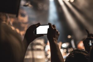20代がマッチングアプリで成功するための写真の雰囲気は？